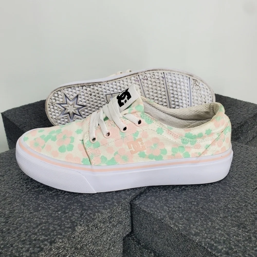 DC Shoes Youth 5 Girl's Trase TX Skate Shoes Floral Design Canvas